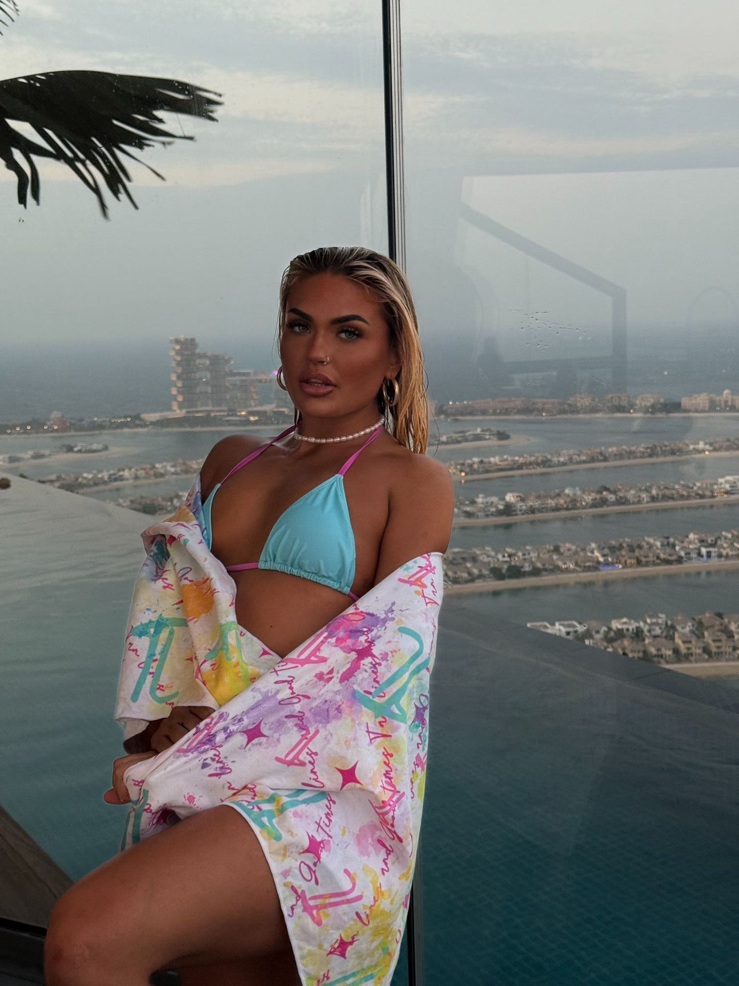 MULTI COLOURED TOWEL
